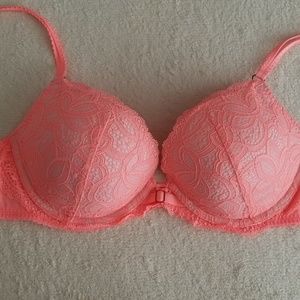 Victoria's Secret Very Sexy Push Up Bra 34D